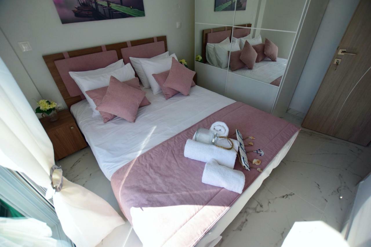 V Luxury Suites Toroni 3 Eksteriør billede