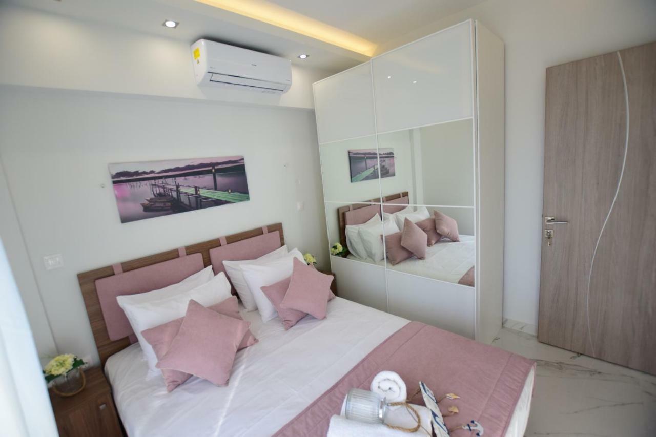 V Luxury Suites Toroni 3 Eksteriør billede