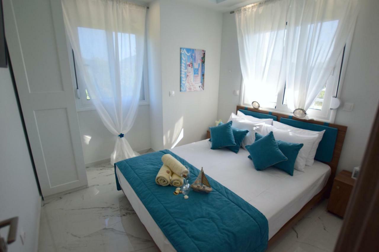 V Luxury Suites Toroni 3 Eksteriør billede