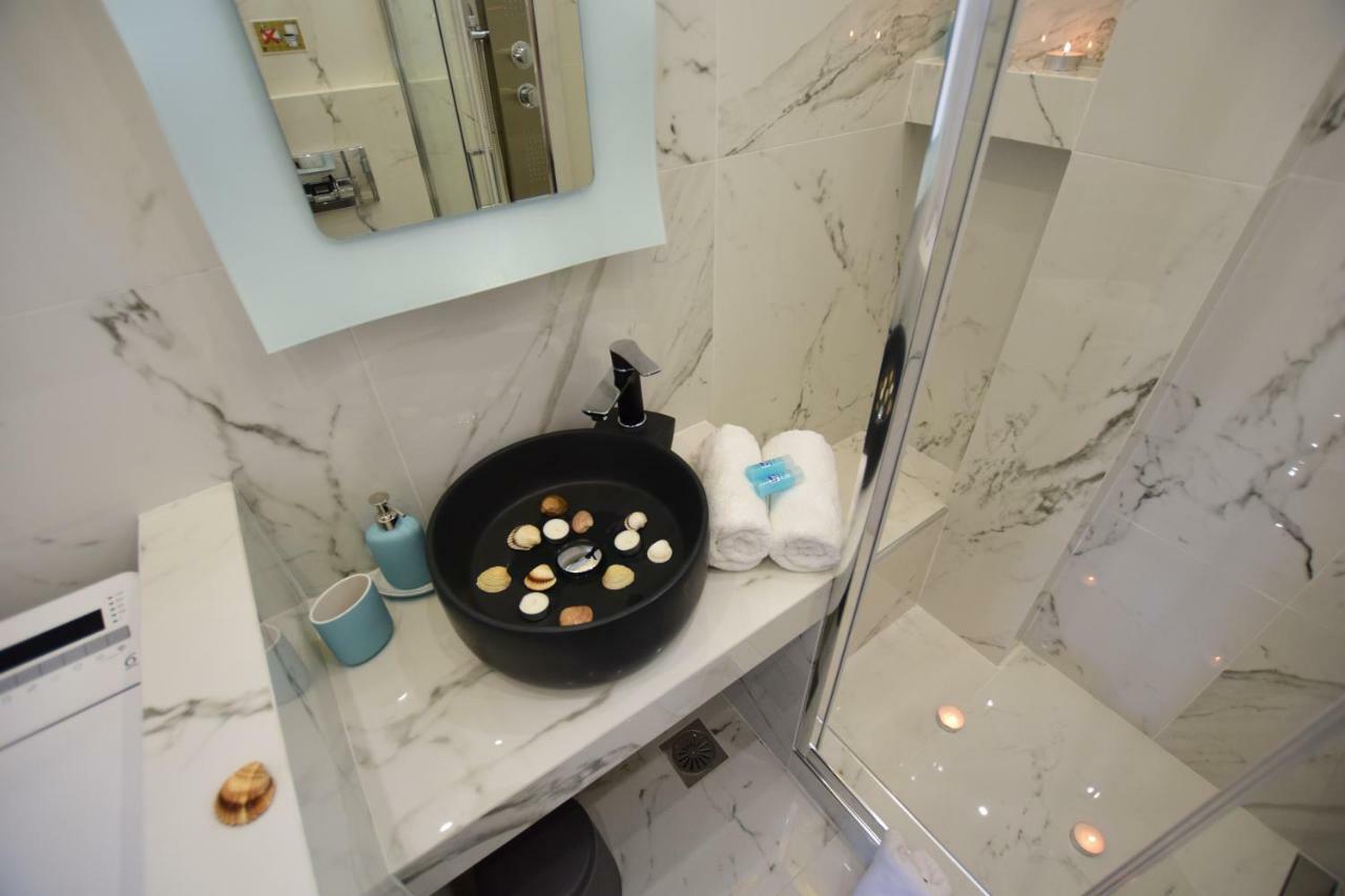 V Luxury Suites Toroni 3 Eksteriør billede
